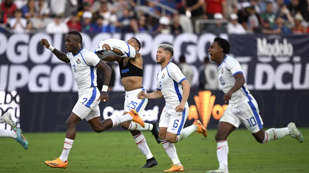 Slavící panamští fotbalisté