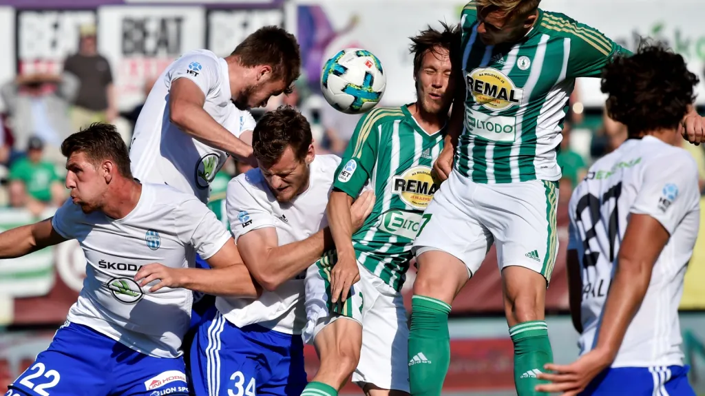 Urputné boje ve vápně mezi fotbalisty Bohemians a Mladé Boleslavi