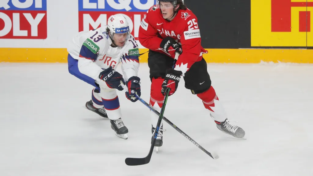 Owen Power z Kanady v utkání proti Norsku