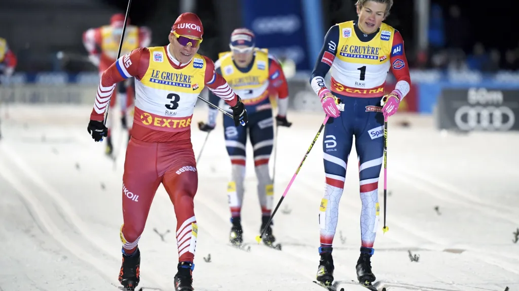 Alexandr Bolšunov poráží zdrceného Johannese Hösflota Klaeba