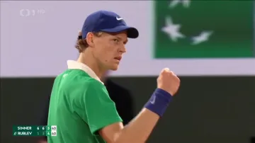 Sinner prochází Roland Garros bez zaváhání