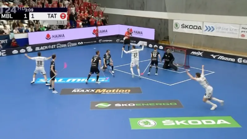 Ve florbalovém superfinále jsou Střešovice a Vítkovice