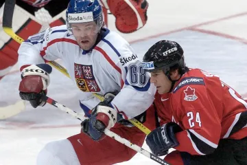 Jaromír Jágr na domácím MS 2004 v utkání s Kanadou