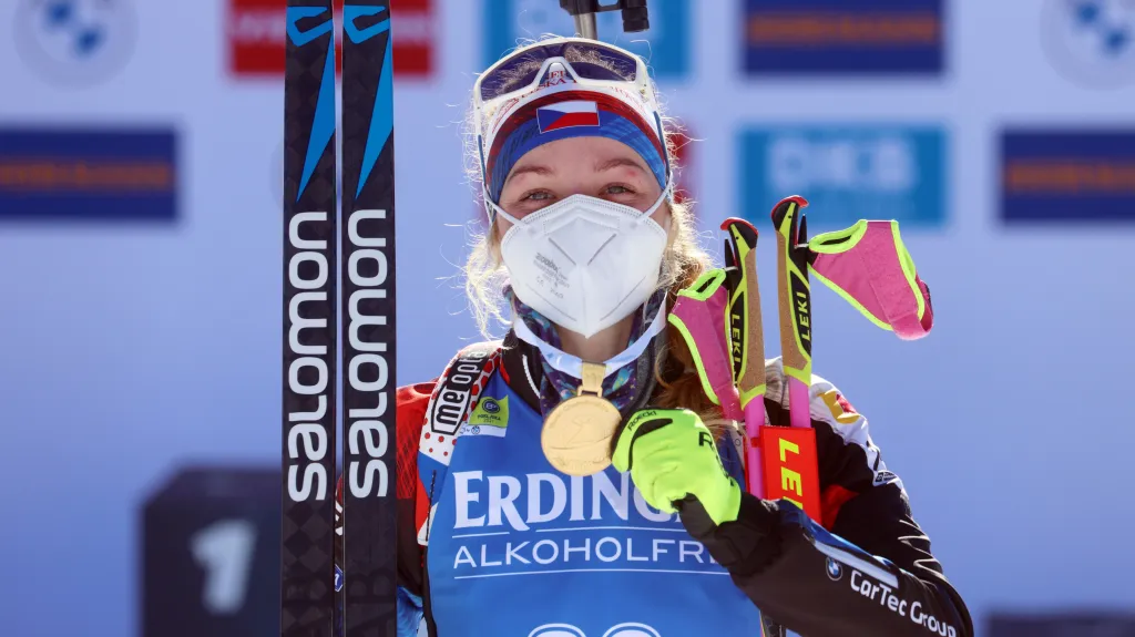 Markéta Davidová se zlatou medailí z MS