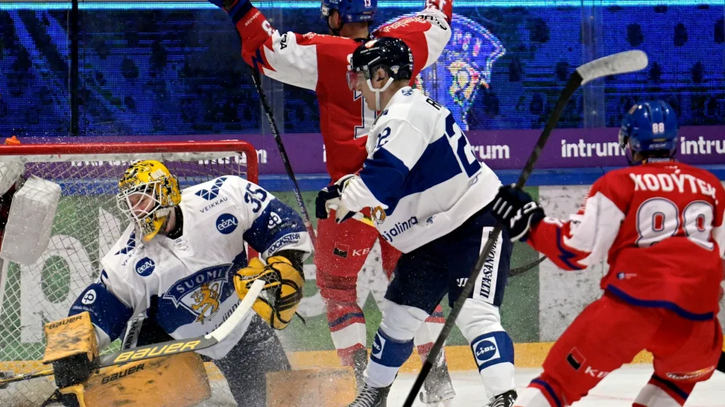 Češi se radují v utkání proti Finsku