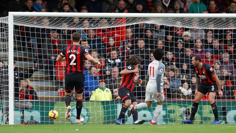 Salah zařídil hattrickem výhru Liverpoolu v Bournemouthu