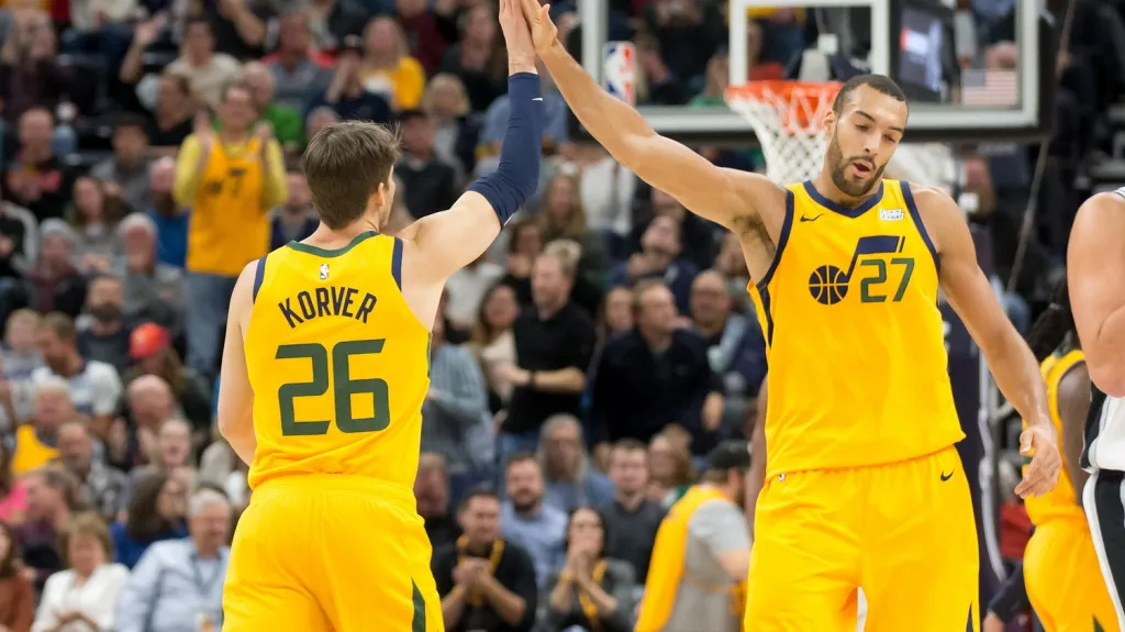 Radost basketbalistů Utahu