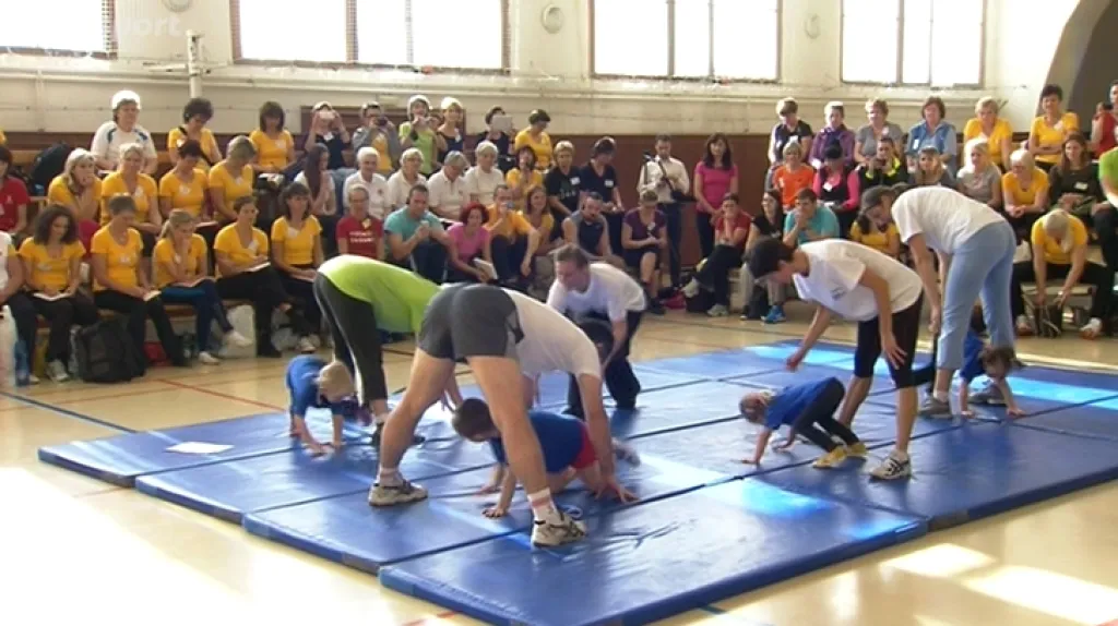 Sokol učí děti pohybu