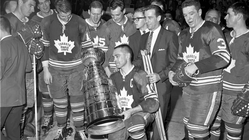 Hokejisté Toronta po posledním vítězství ve Stanley Cupu