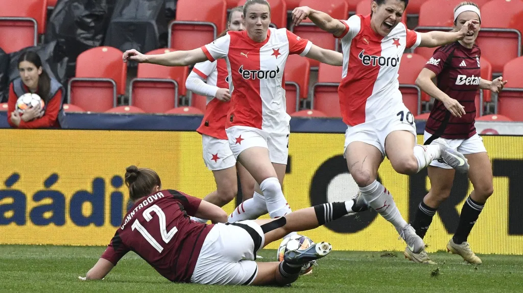 Derby fotbalistek Sparty a Slavie