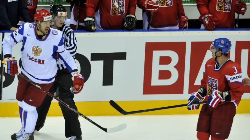 Rus Jevgenij Arťuchin v diskuzi s Markem Židlickým