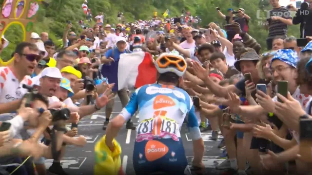 Romain Bardet francouzkým hrdinou na Pas de Peyrol