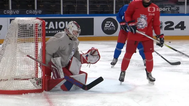 Junioři se na tréninku před duelem s USA zaměřili na pohyb a střelbu