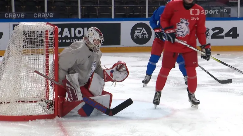 Junioři se na tréninku před duelem s USA zaměřili na pohyb a střelbu