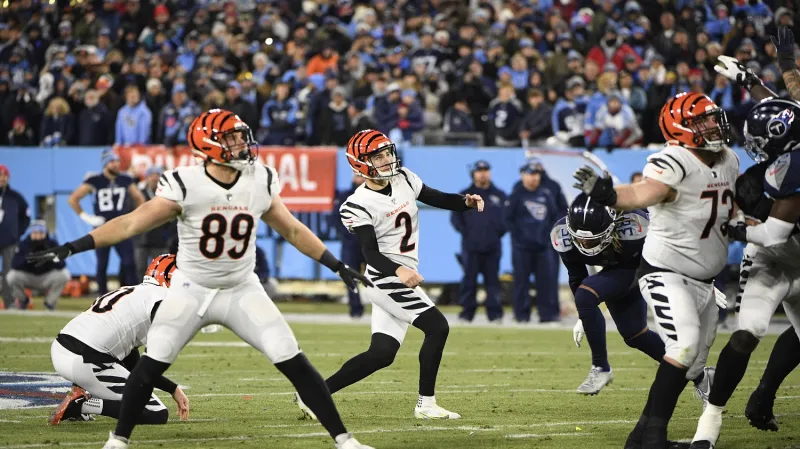 Evan McPherson proměňuje vítězný kop