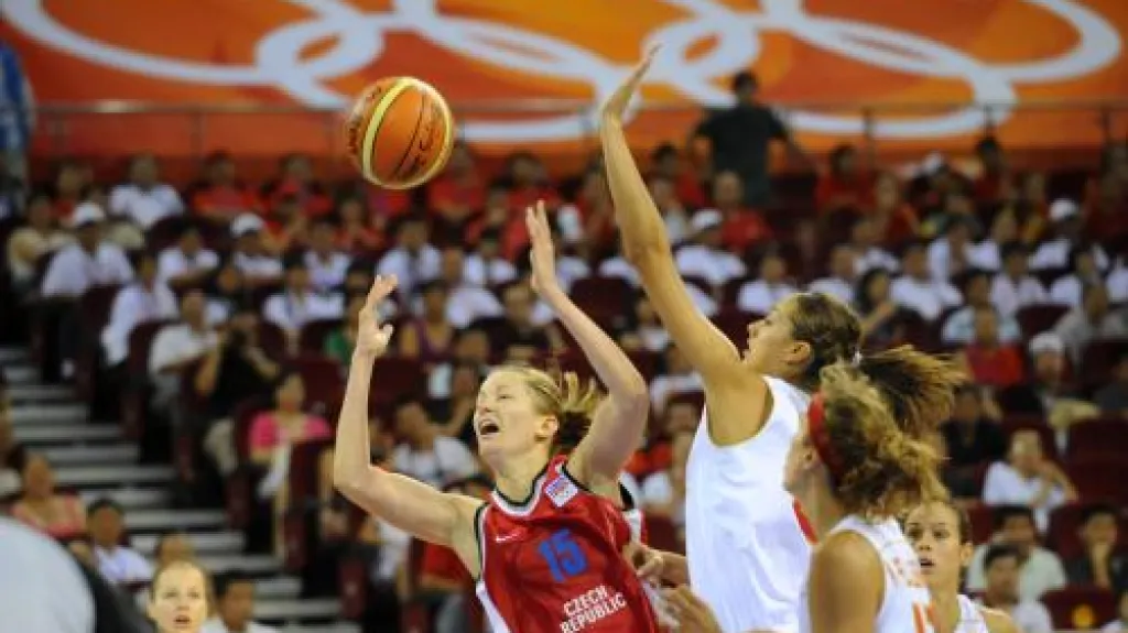 Basketbalistky Česka proti Španělkám