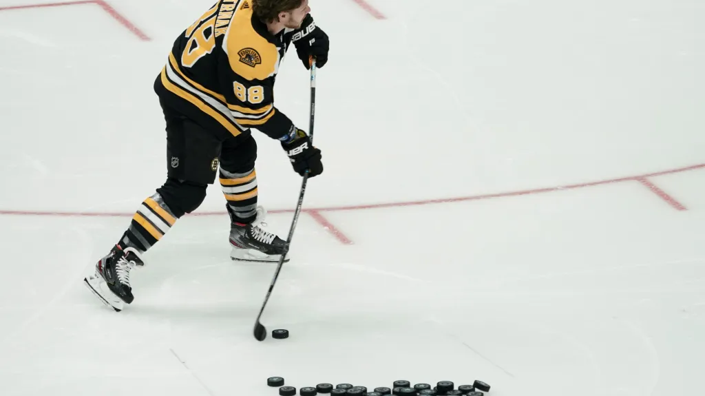 David Pastrňák během dovednostní soutěže před Utkáním hvězd NHL