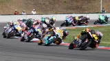 Krátce po startu kategorie Moto3 v roce 2018, Kornfeil na motocyklu s číslem 84