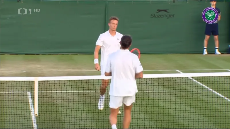 Lehečka nezvládl duel s Belluccim a na Wimbledonu skončil ve 2. kole