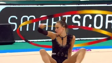 Darja Varfolomeevová je čtyřnásobnou mistryní Evropy v cvičení se stuhou