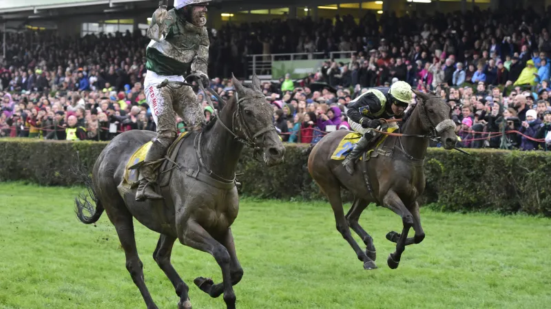 Vítězem Velké pardubické je Kratochvíl s No Time To Lose