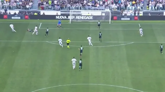 Ronaldo prvními góly za Juventus zařídil výhru nad Sassuolem