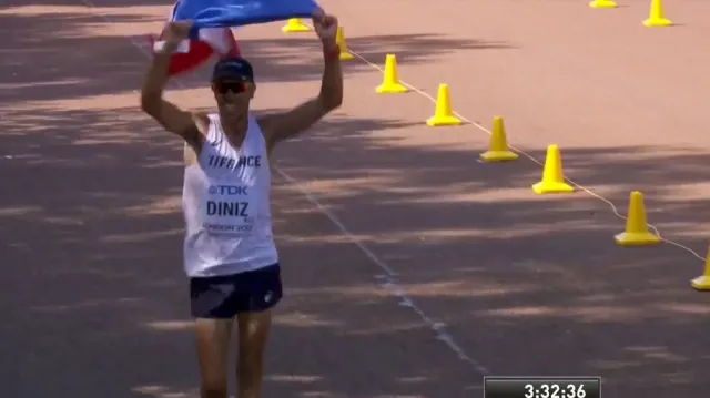 Závěr závodu v chůzi mužů na 50 km