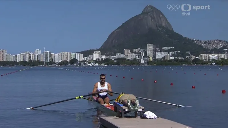 Finálový závod skifařů s Ondřejem Synkem