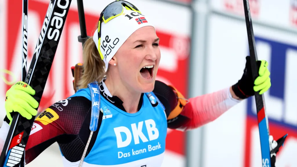 Marte Oslbuová Röiselandová z Norska se raduje z vítězství