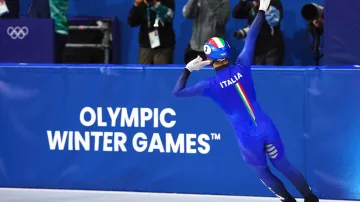 Italové vyhráli smíšenou štafetu, Fontanaová má 12. medaili