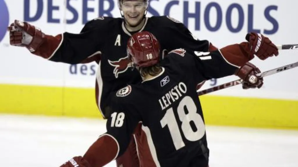 Michálek se raduje ze vstřelené branky