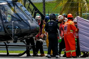 Záchrana jezdců na trati