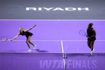 Kateřina Siniaková s Taylor Townsendovou