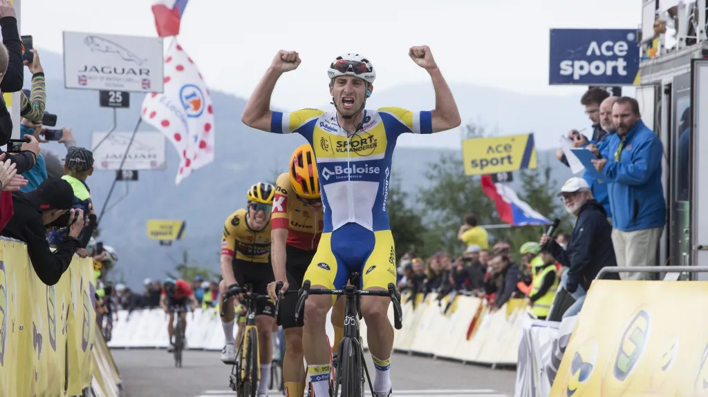 Kamiel Bonneu vítězí na Dlouhých stráních