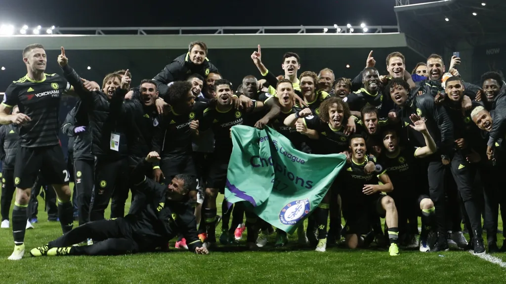 Fotbalisté Chelsea slaví anglický titul