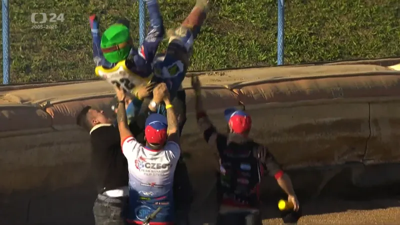 Kvěch byl na Zlaté přilbě druhý, ale slavil jako vítěz