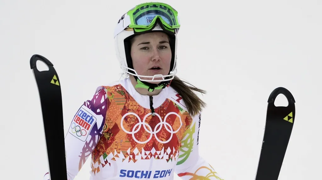 Šárka Strachová v cíli superkombinace