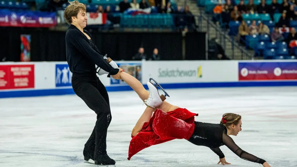 Kateřina a Daniel Mrázkovi na Kanadské brusli