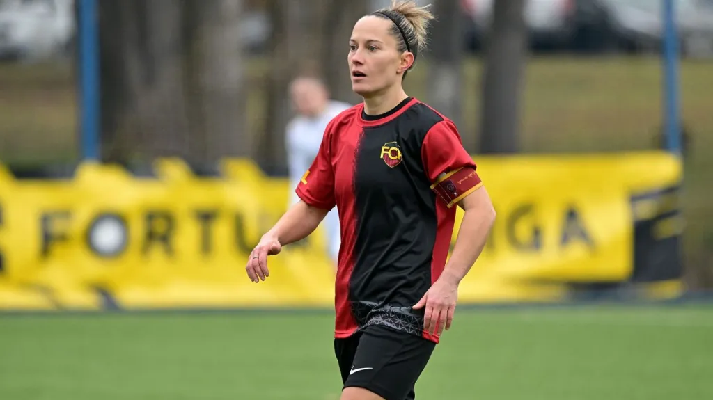 Petra Divišová v dresu FC Praha