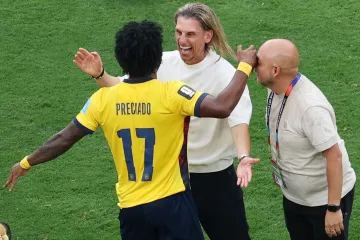 Kouč Ekvádoru Sebastián Beccacece s bývalým hráčem Sparty Angelem Preciadem