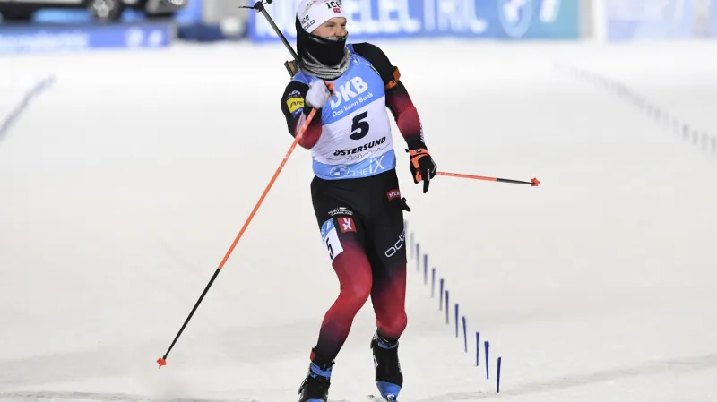 Sestřih stíhacího závodu biatlonistů v Östersundu