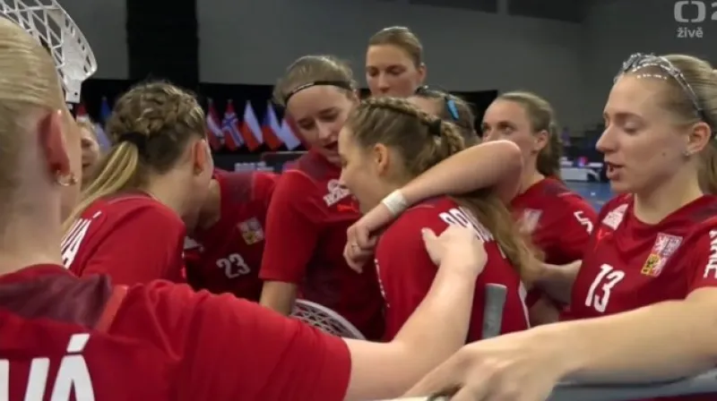 Sestřih utkání MS florbalistek Česko – Dánsko