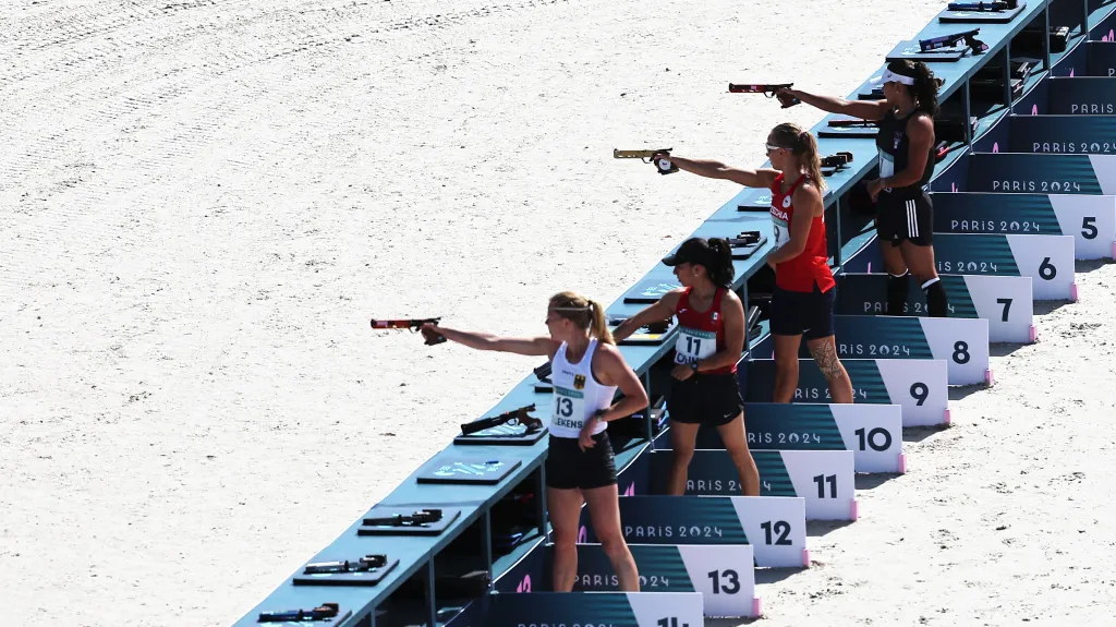 Moderní pětibojařky