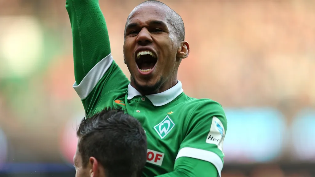 Slavící Theo Gebre Selassie z Brém