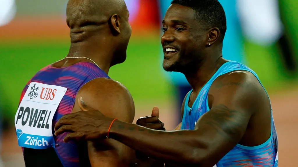 Justin Gatlin (vpravo) a Asafa Powell na Diamantové lize v Curychu