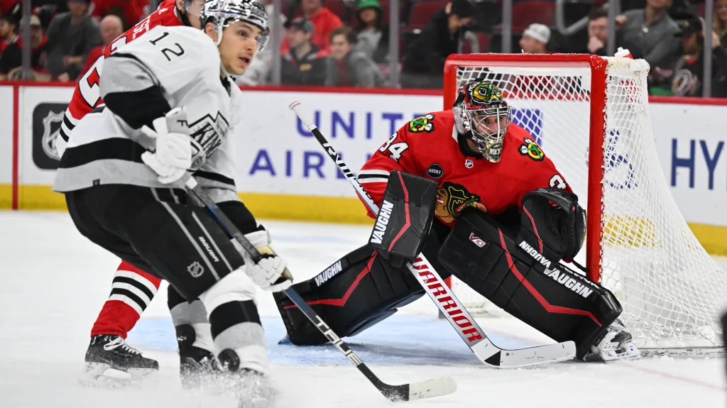 Petr Mrázek v utkání proti Los Angeles