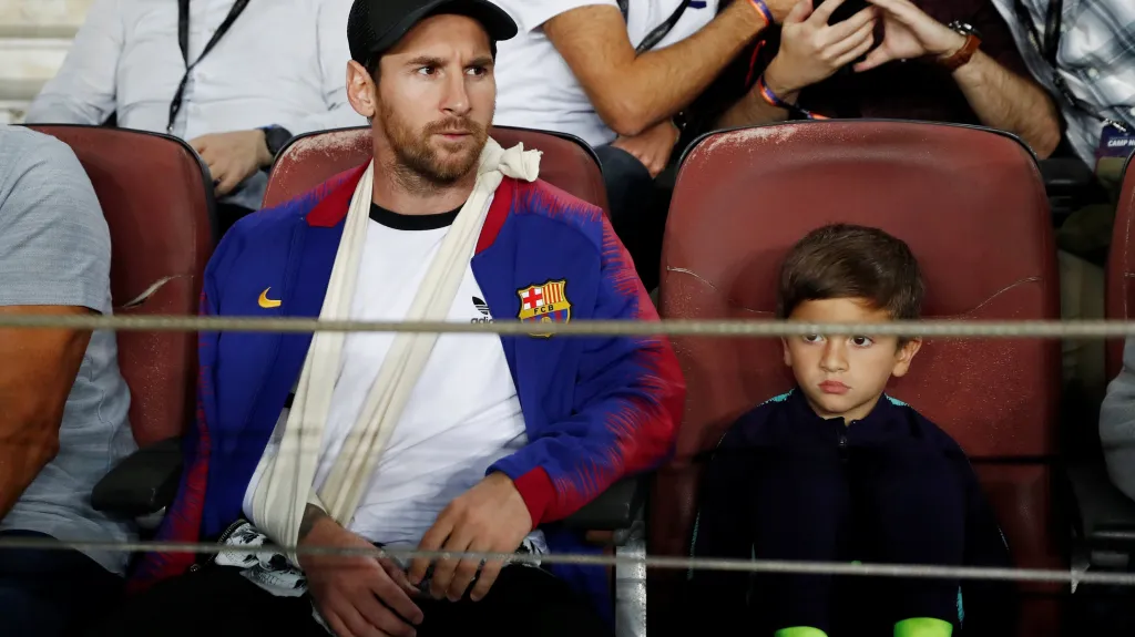 Hvězda Barcelony Lionel Messi se svým synem
