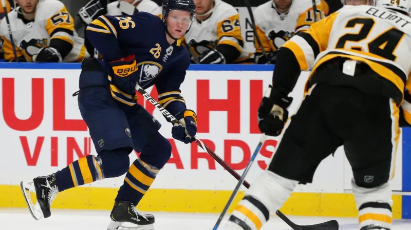 Rasmus Dahlin z Buffala v akci
