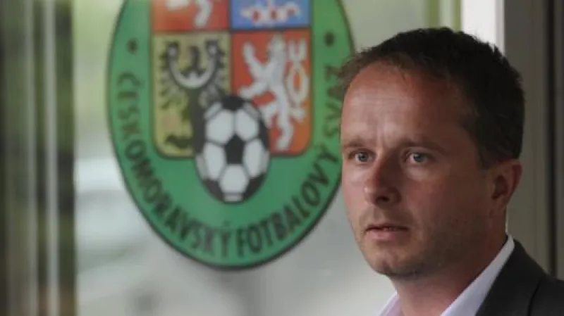 Golda obvinil Peltu, že policii nepředal důkazy od Křetínského