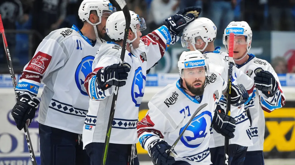 Radost hokejistů Plzně v čele s Milanem Gulašem